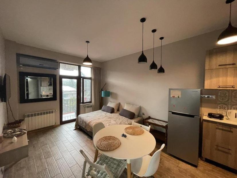 Great View Apartment Near Piazza Батуми Екстериор снимка